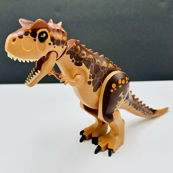 LEGO Other - LEGO 75929 Jurassic World Carnotaurus Dinosaur Dino Figure 2010
